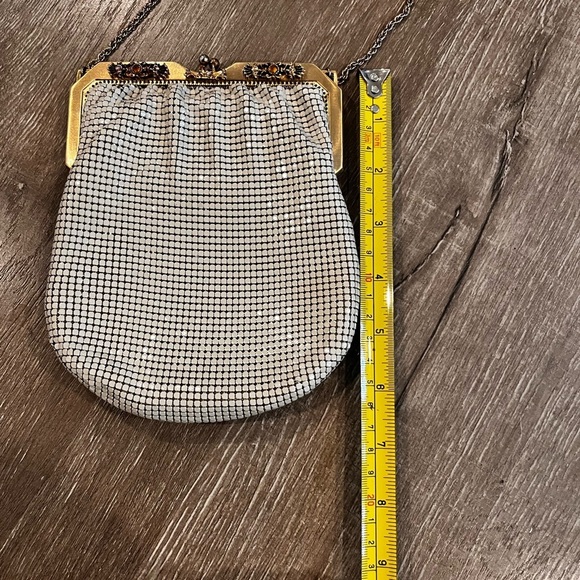 Vintage 1950-1960s WHITING & DAVIS White Metal Mesh Evening Shoulder Bag… - Picture 7 of 7